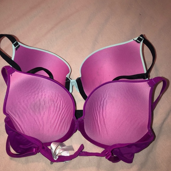 2 Victoria’s Secret Pink bra’s - Picture 3 of 4